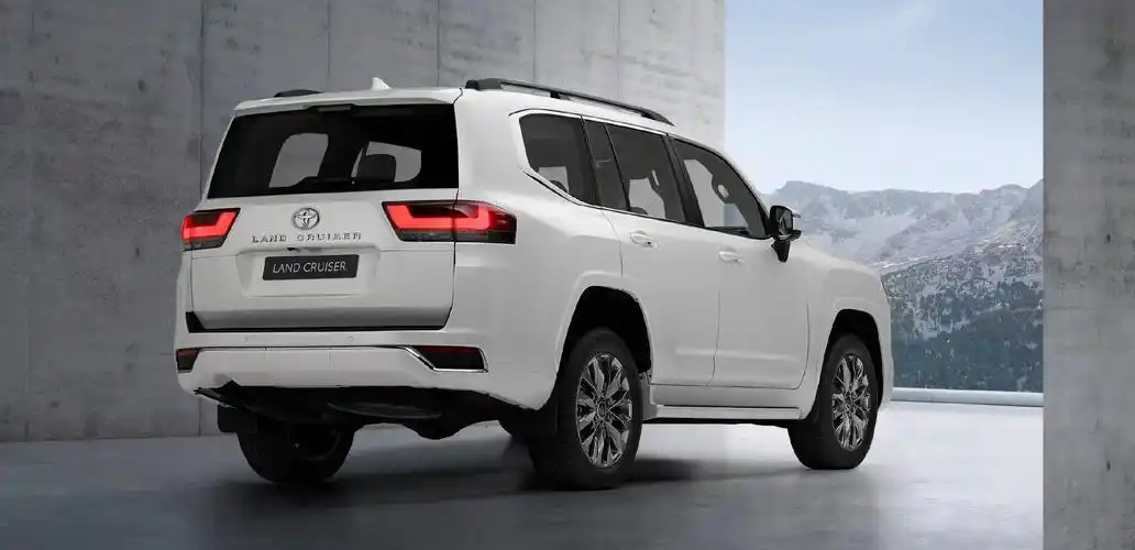 越野迷们翘首以盼 新一代丰田兰德酷路泽正式发布