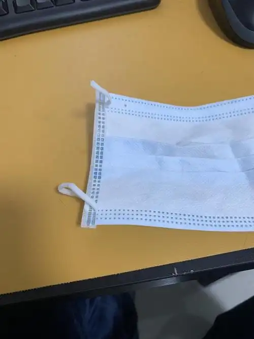 求助大家五个月大的小猫吃了一段一次性口罩的带子.