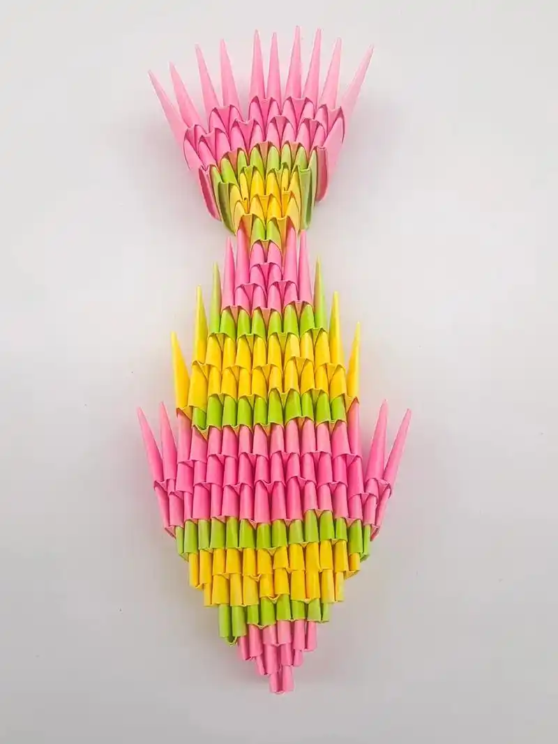 手工diy 小时候的我们折千纸鹤和五角星,现在的孩子用彩色 - 抖音