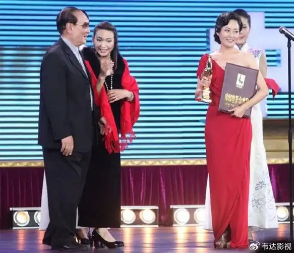 照顾精神病妻46年,妻子离世后,儿子撮合他再婚|杨洸|庞学勤|妻子_新浪