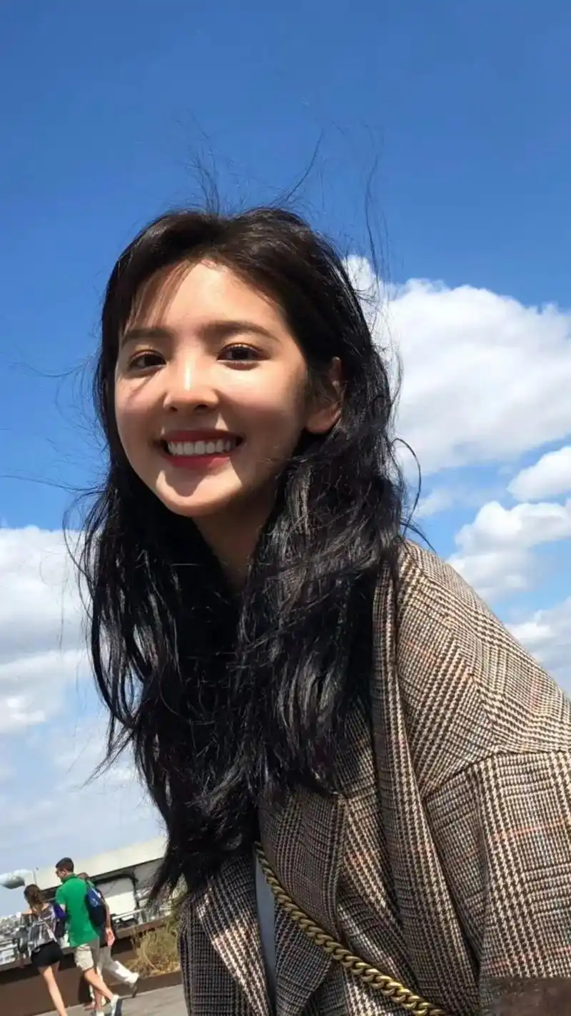 真的很楠不爱#章若楠 #治愈系笑容 #全屏壁纸 - 抖音