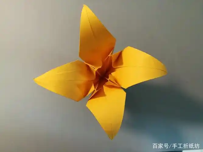 手工折纸坊喇叭花折纸的图解教程简单易学