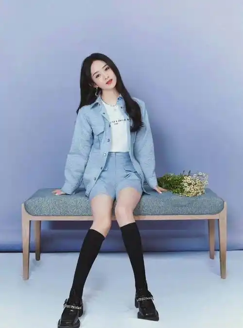 34岁赵丽颖逆袭时尚圈,当妈后颜值反而更高,秘密就在于穿搭上_风格_女