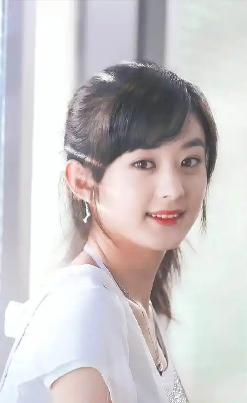 赵丽颖的早期照片让我明白,有些人能成"大明星"是有道理的_风格_长相