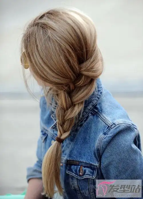 单麻花辫怎么编好看 时尚满分麻花辫也能玩出新花样