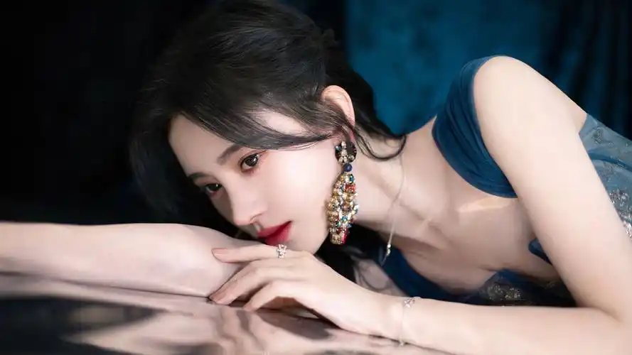 鞠婧祎壁纸高清唯美