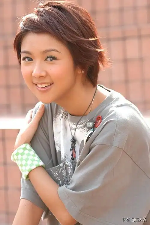 房祖名绯闻女友薛凯琪疑似整容瘦到脱相香港网民笑她变成大陆妹