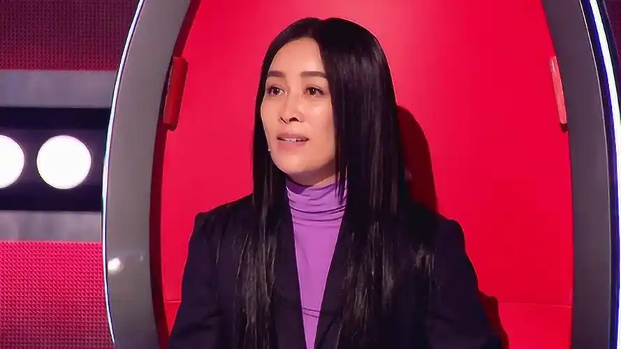 2019中国好声音那英听完她唱歌激动落泪斯丹曼簇的声音里有中国女性的