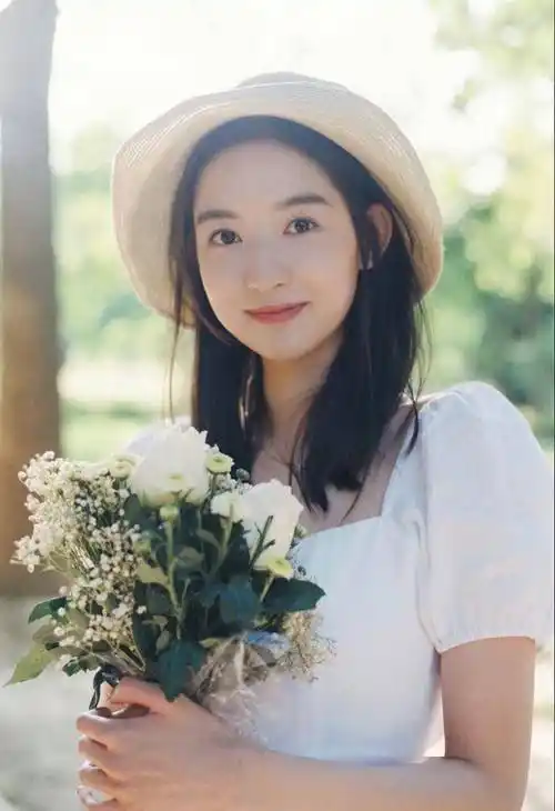 王玉雯_侯雯元_钟楚曦