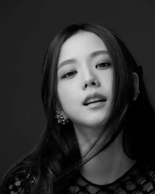 分享墨金智秀的蝴蝶结造型合集