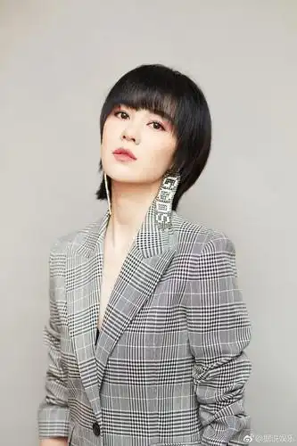 郁可唯 亮相2018红毯