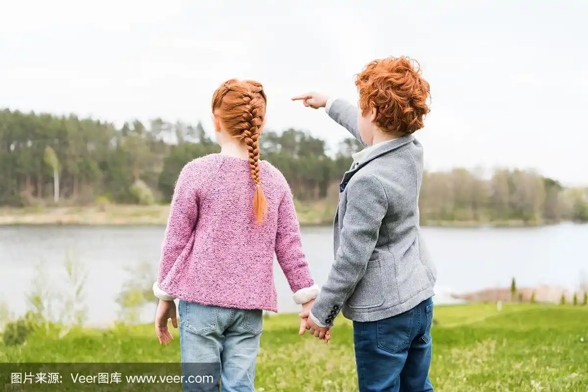 兄弟姐妹手牵手