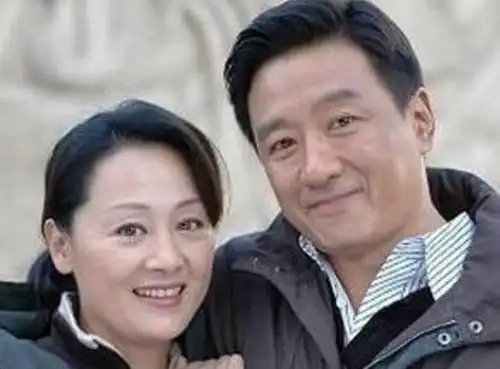 王姬全家近照!因儿子与老公险离婚!如今女儿出落的十分动人!|王姬|儿