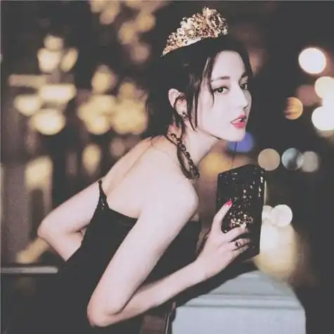 带v字的迪丽热巴头像迪丽热巴最适合的头像