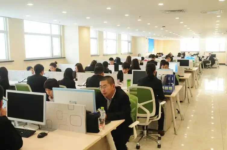 资讯频道 职场江湖   那么,如何与同事相处才能更加共存呢?