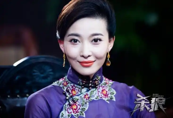 电视剧《杀狼》是一部青春励志战争剧,本片由曹云金,赵圆瑗,周知领衔