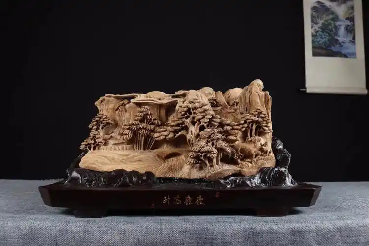 【鹿鹿高升】………就是一切畅通.步步高升的意思.