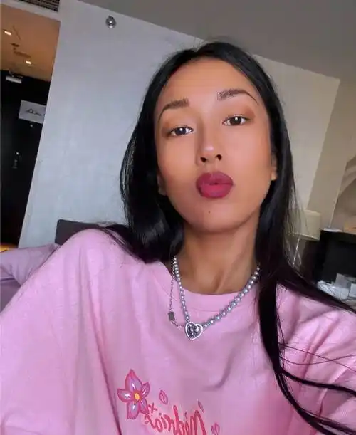 吉克隽逸与相恋6年男友分手,是因为不想生孩子,网友:干得漂亮