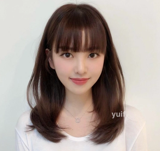 发量多的女生们最瘦脸的发型来了