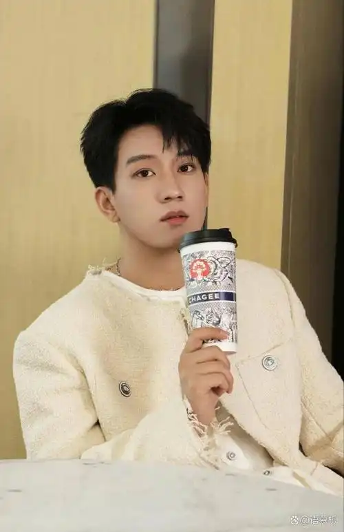 赵丽颖新剧选男宠刘耀文高考走后门王子奇张予曦因戏生情