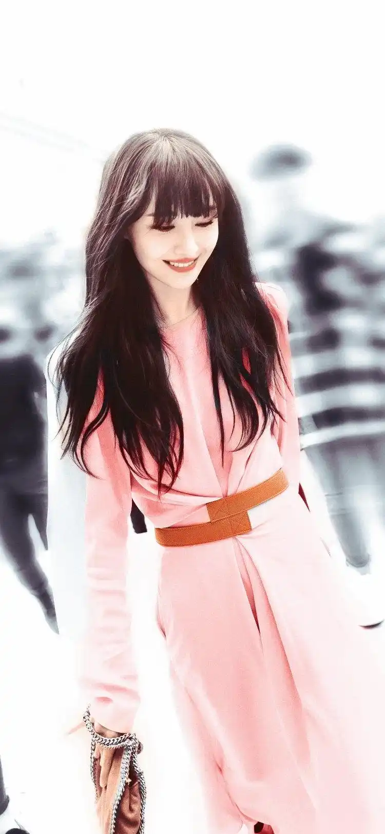 郑爽自带的美少女气质,轻松驾驭各种风格,你被惊艳到了吗?