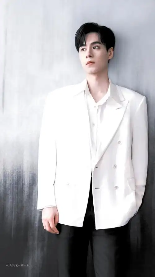 胡一天0611出道周年快乐