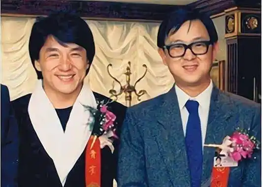 成龙被人找麻烦,向华强袖手旁观致两人生嫌隙_洪金宝_罗维_功夫