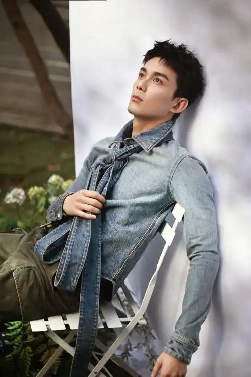 吴磊好大的蝴蝶结领带##吴磊超长牛仔蝴蝶结领带