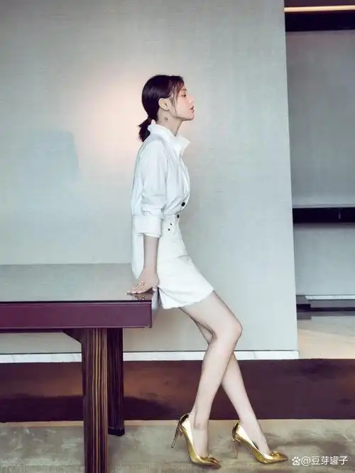 马思纯美腿写真合集双腿又直又长妥妥的腿精一枚