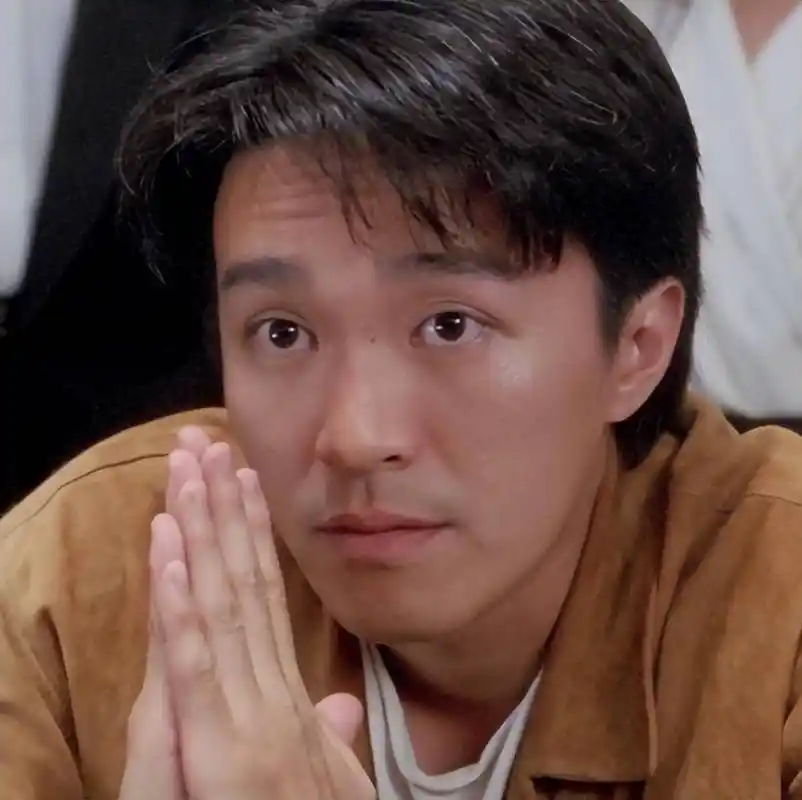 60岁的周星驰变了!ins多次晒经典剧照,还约蔡卓妍一起喝糖水