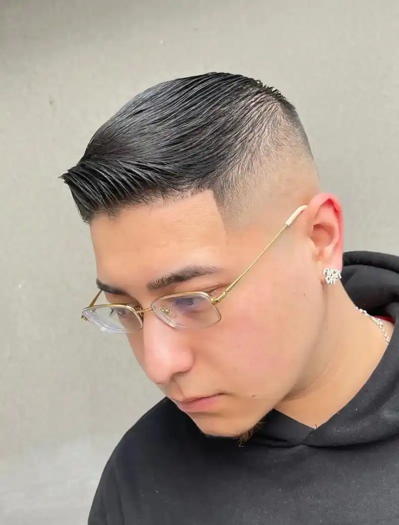 男士渐变.扬州   葛欢发型设计剪发方式和美感额定的边框 - 抖音
