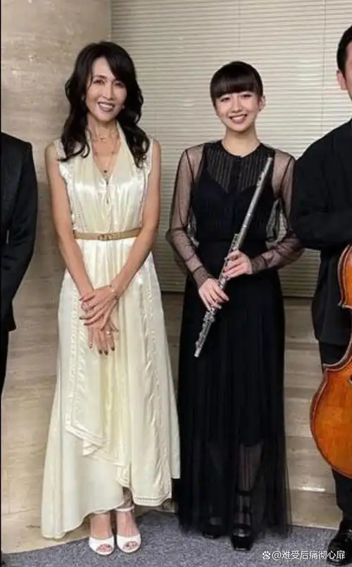 工藤静香母女上海被偶遇路人走过无人识木村光希真人比上镜美