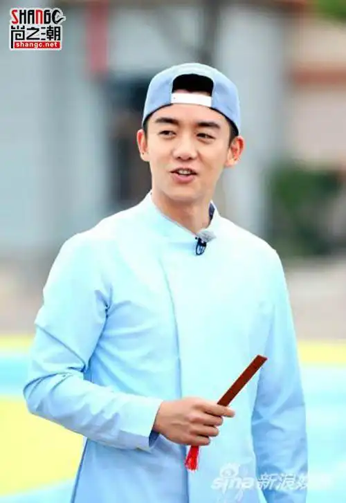 奔跑吧兄弟第四季微博互动撕名牌李晨遇危机 郑恺发力两连撕