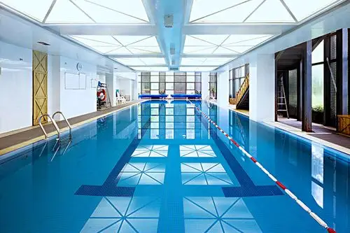 >酒店室内游泳池