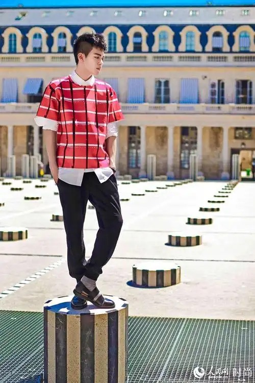 曾舜晞最新粤读写真曝光 寻找"西雅图"的返璞情怀