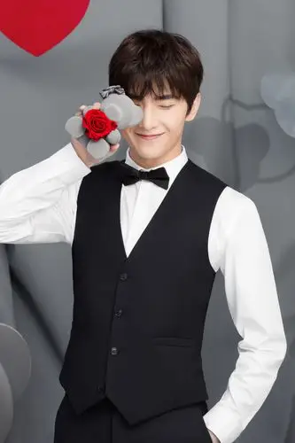 【锁屏系列】杨洋 roseonly诺誓官博 无水印 啊啊啊啊抱走杨总