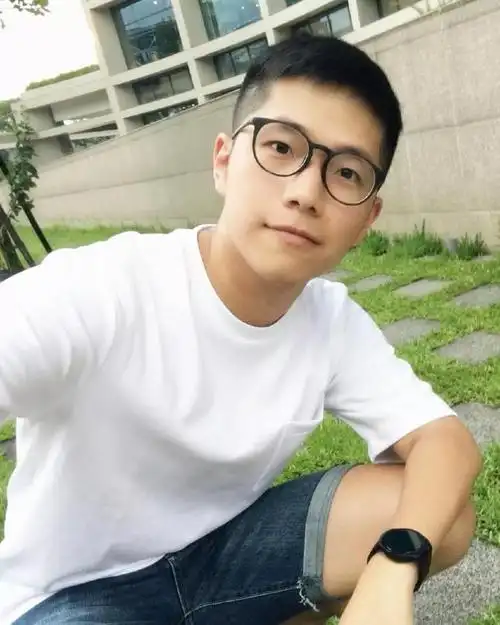 男生自拍全是坑教你10招拯救面瘫脸快教给男朋友