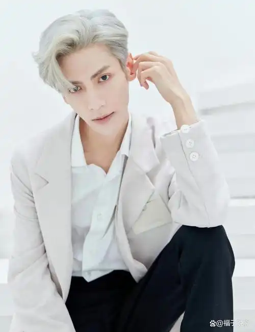 男明星现代银发图鉴王一博贵气华晨宇摇滚鹿晗心动你最喜欢谁