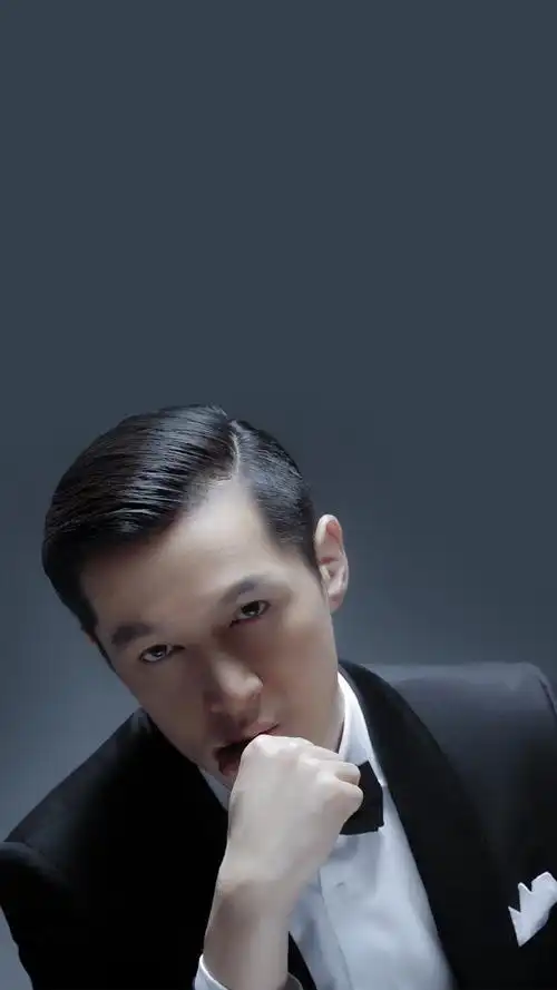 胡歌搞怪帅气西装写真图片手机壁纸