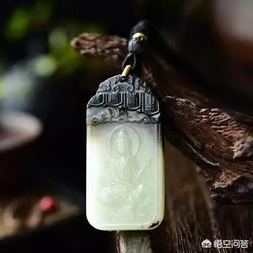 男人带什么玉吊坠好,适合男士佩戴的玉石首饰有哪些?