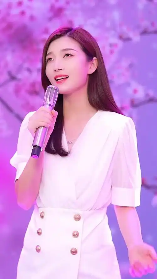 今夜的你还会不会想起我漠小曼音乐现场抖音热歌歌手冷漠漠小曼官