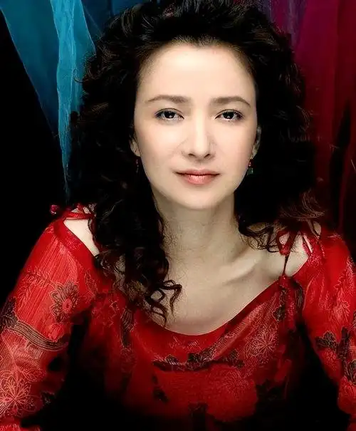 那年刘威32岁,何晴25岁.