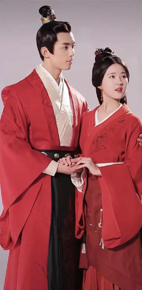 吴磊625岁颜值变化以前可爱现在阳光帅气不愧是青年老戏骨