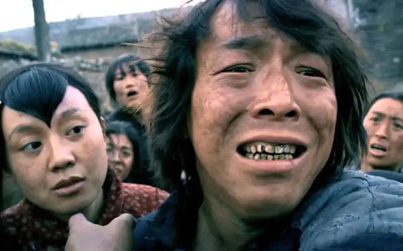 要不是因为黄渤这个表情包我真不知道中国还有这么牛的电影斗牛