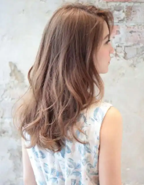 待我长发及腰 女神发型 背影杀手 挑染 渐变色 接发 长发 卷发 美发