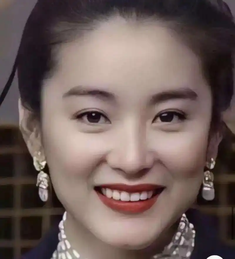 林青霞年轻时真美06 - 抖音
