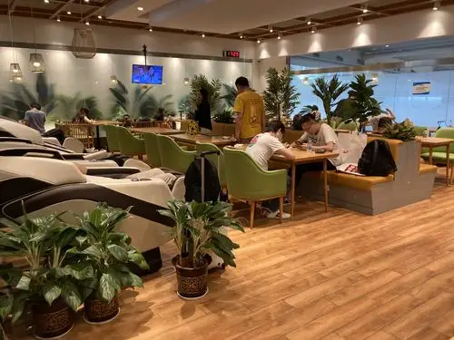 三亚凤凰国际机场v2头等舱休息室