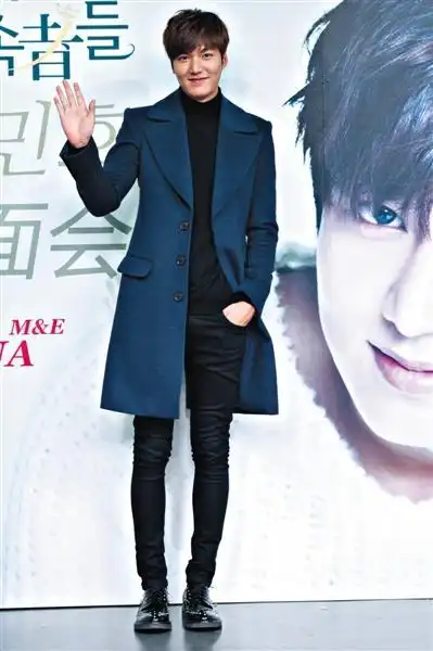 李敏镐想当韩国刘德华自曝腿长11米图