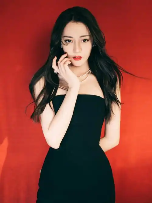 迪丽热巴造型之黑衣服篇