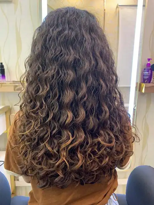 下次来统一颜色,小姐姐说很港风,非常满意#法式烫  #广州白云区烫发